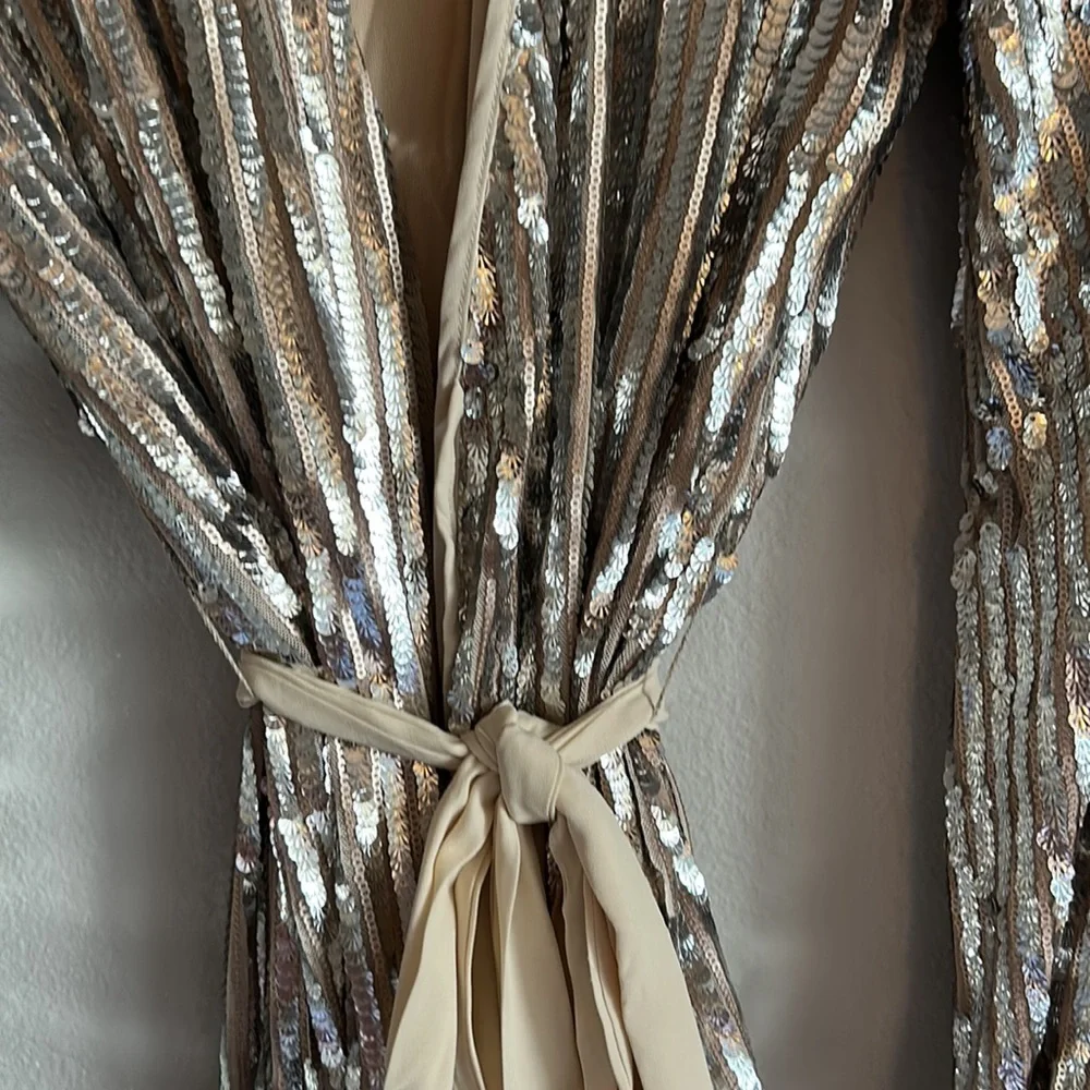 Sequin wrap dress - Picture 6 of 9